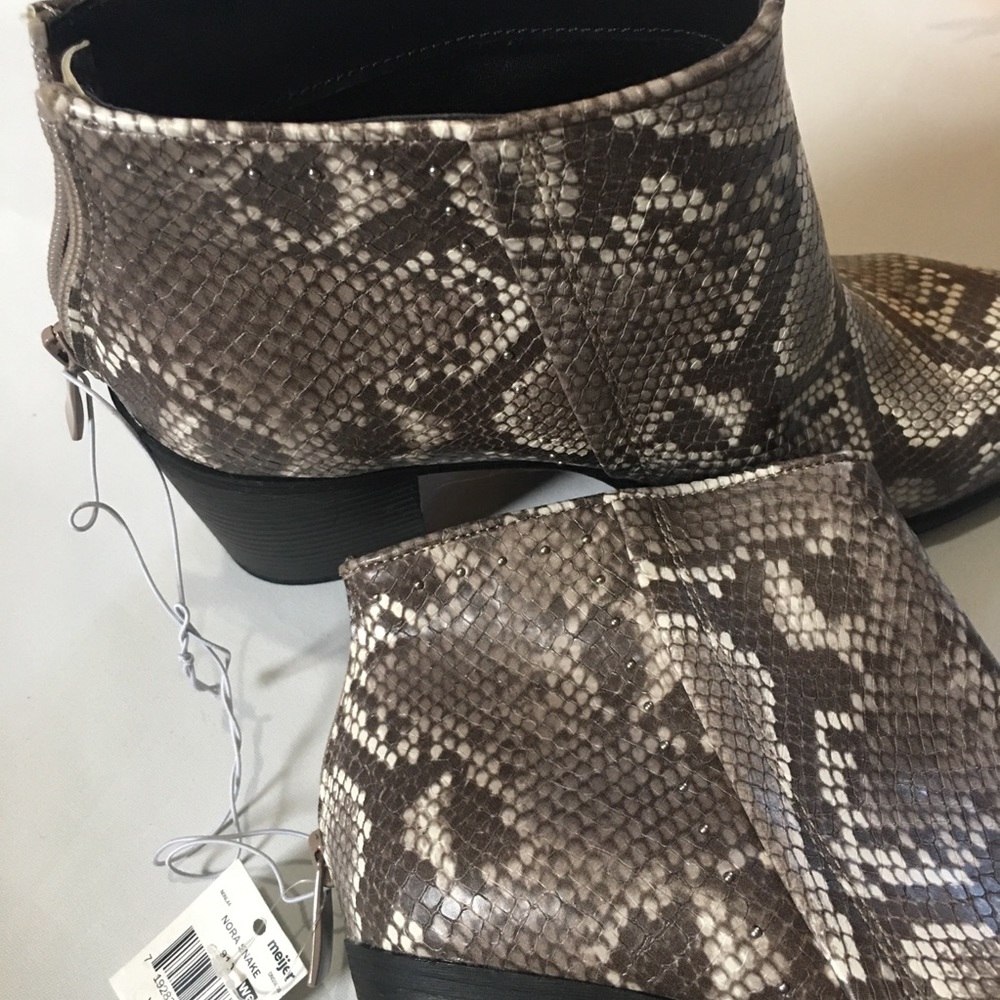 Massini Nora FAUX Snake Skin Boots - Picture 6 of 12